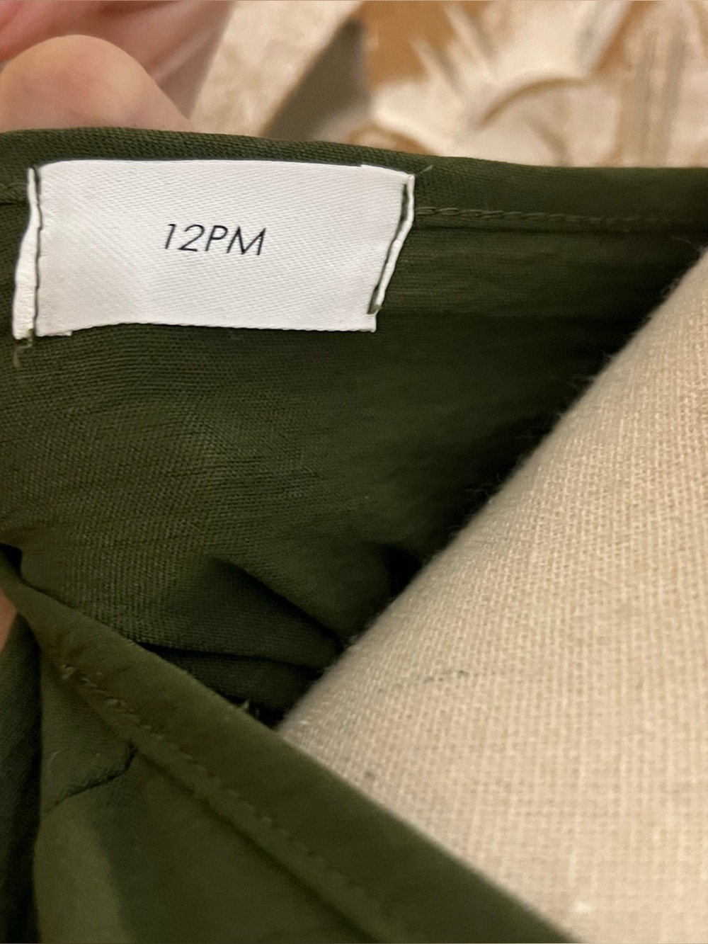 EUC 12PM Olive Green V-Neck Babydoll Tiered Flowy Top Sz L - Picture 3 of 4